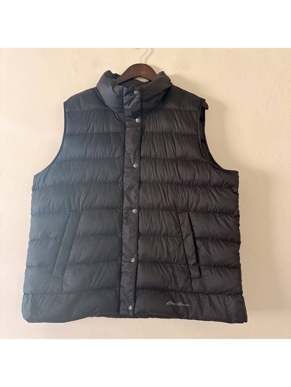 Eddie Bauer Women's T2XL Puffer Vest - Black Down-Filled Sleeveless Jacket